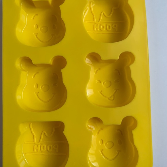 Winnie the Pooh Silicone Molds - Picture 3 of 4